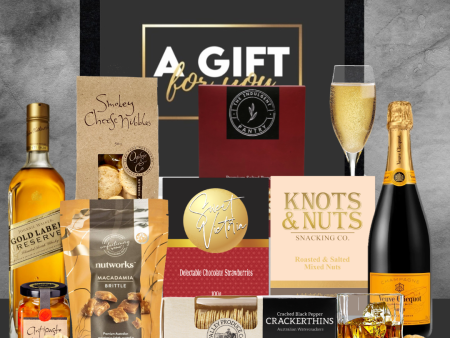 Johnnie Gold & Veuve Champagne Hamper Fashion