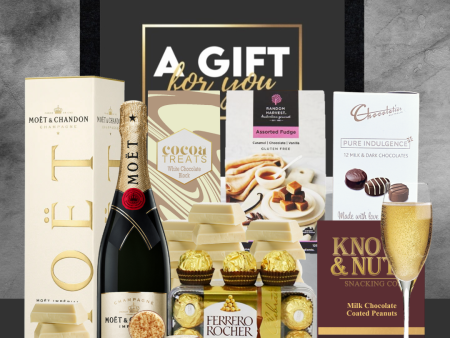 Moet Champagne & Ferrero Hamper Discount